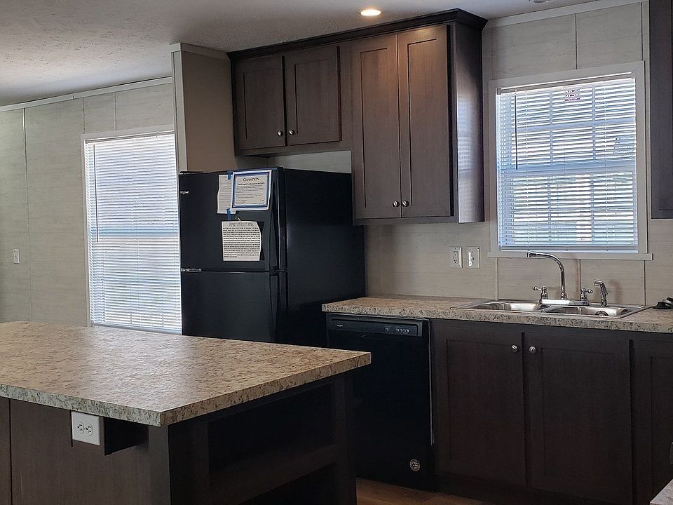 1st image of 516 Courtland Ln #610