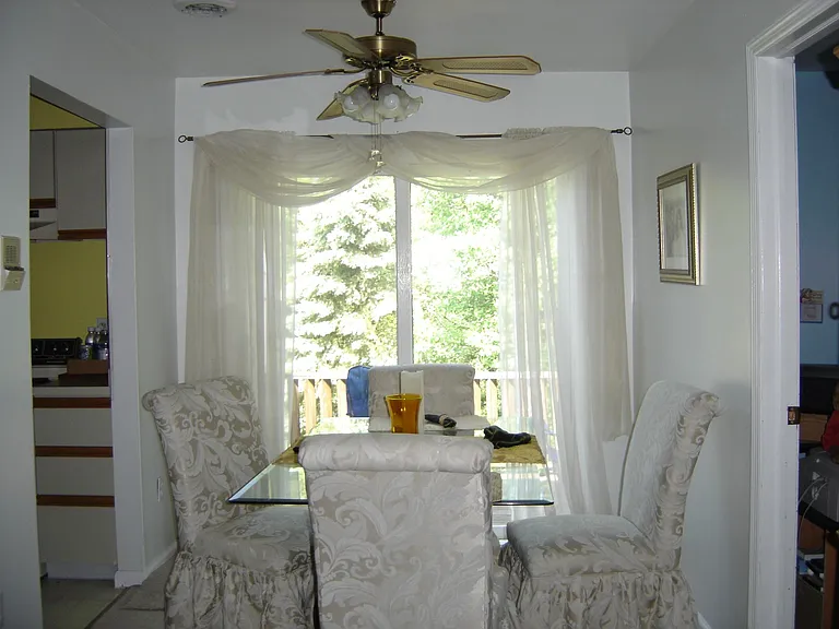 182 Cedarview Ln — Photo 3
