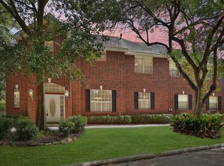 4611 Cashel Castle Dr, Houston, TX 77069