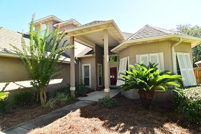 1st image of 2 Kimbrough Dr