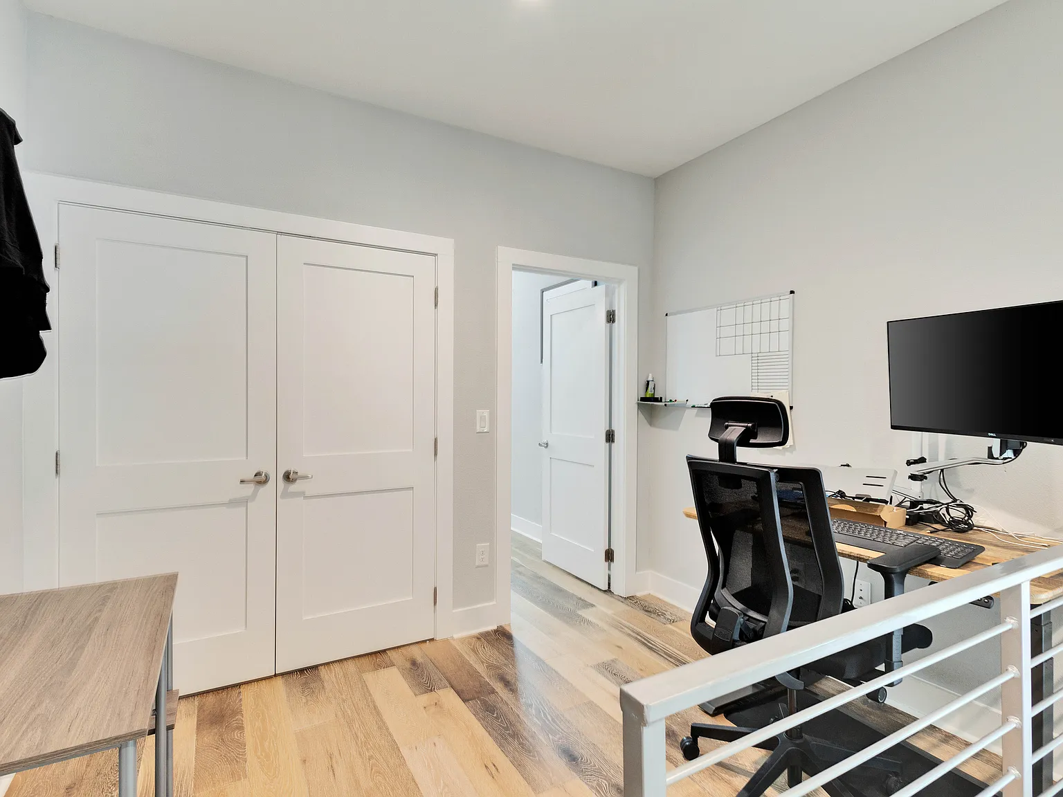2 bed, 2.5 bath, 1500 sqft, $4,100 — Photo 3