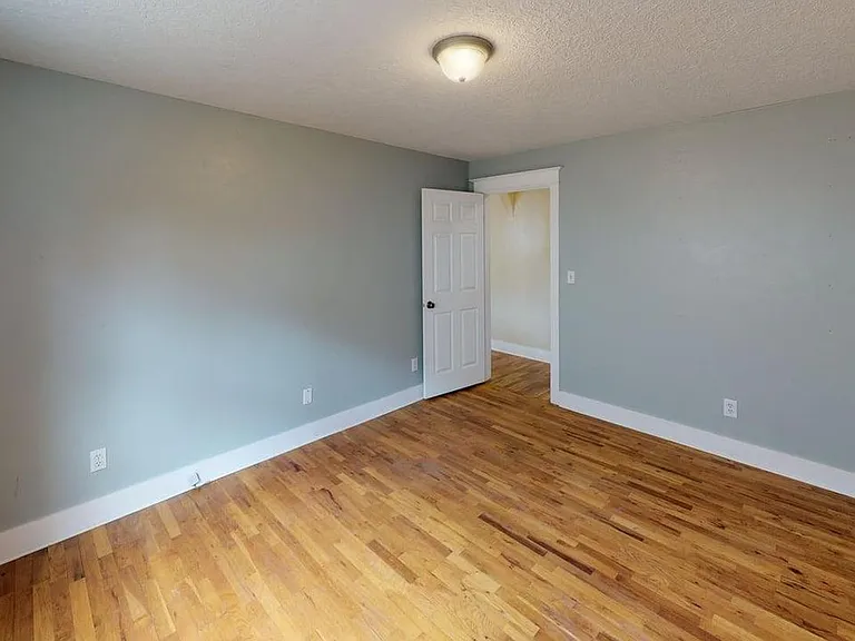 6914 NE Grand Ave — Photo 12