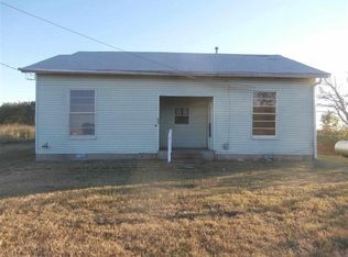 400 W Commerce, Leroy, TX 76654