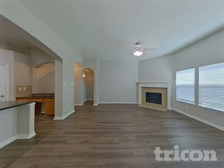 7814 Longbow Ln — Photo 2