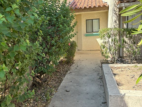 2nd image of 1822 N Barkley