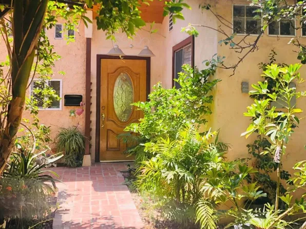 8545 Kelvin Ave #A, Winnetka, CA 91306