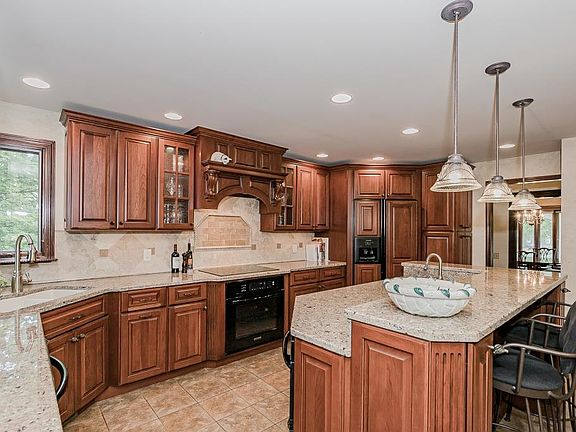 5th image of 1705 Claymont Estates Ct