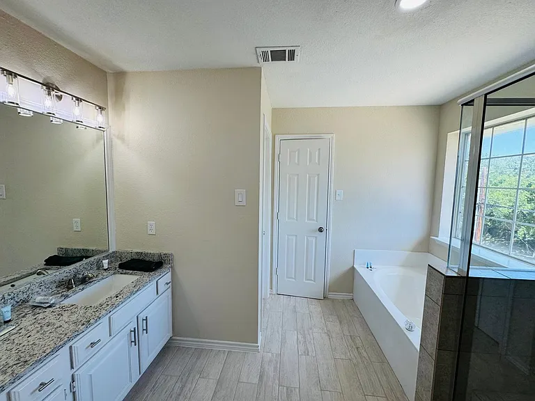 5615 Andalusia Trl — Photo 10