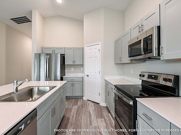 Valeria - SoHo Chic Interior