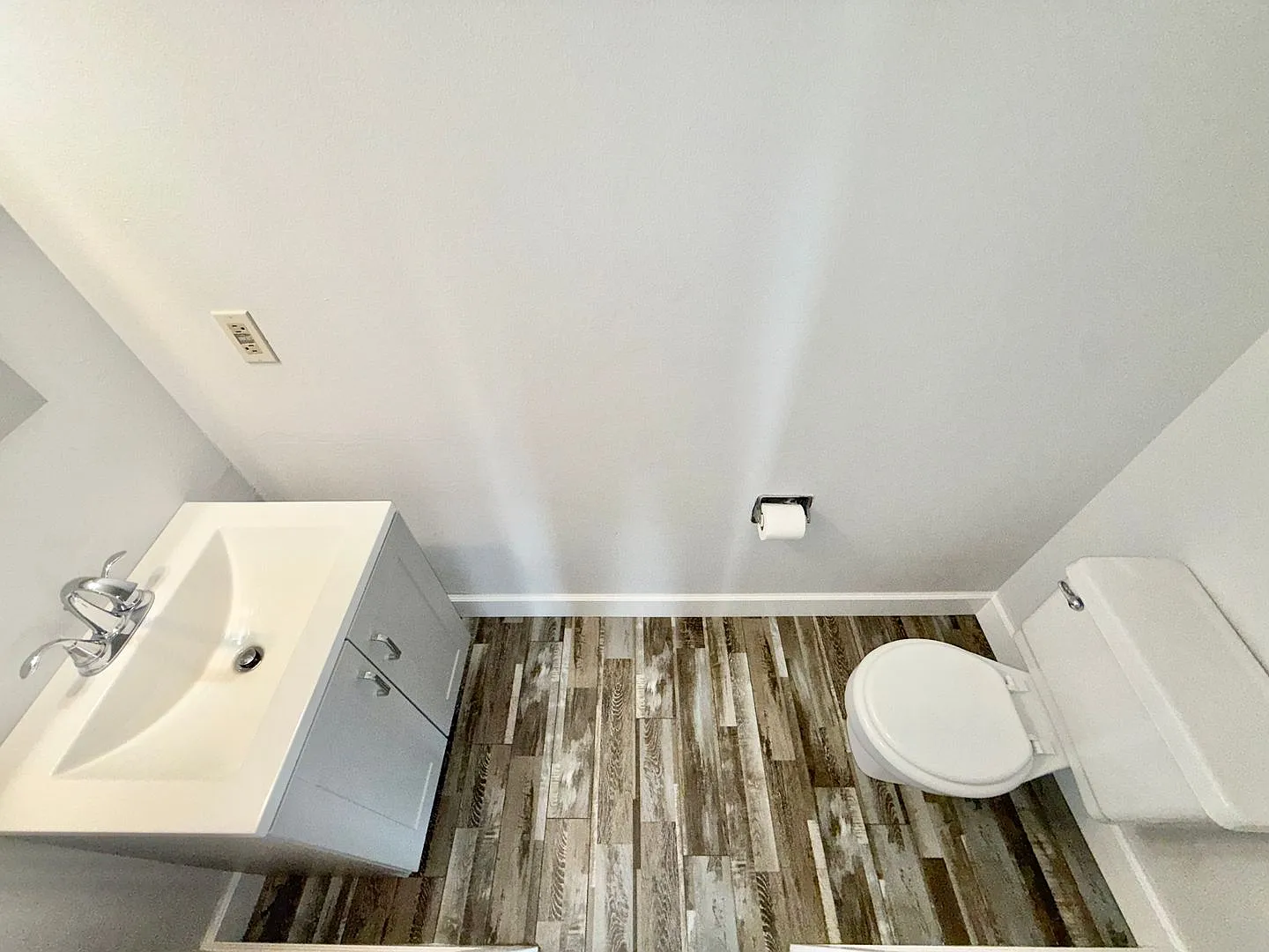 Charming 2 Bedroom Townhome in Briargate with so much new! — Photo 4