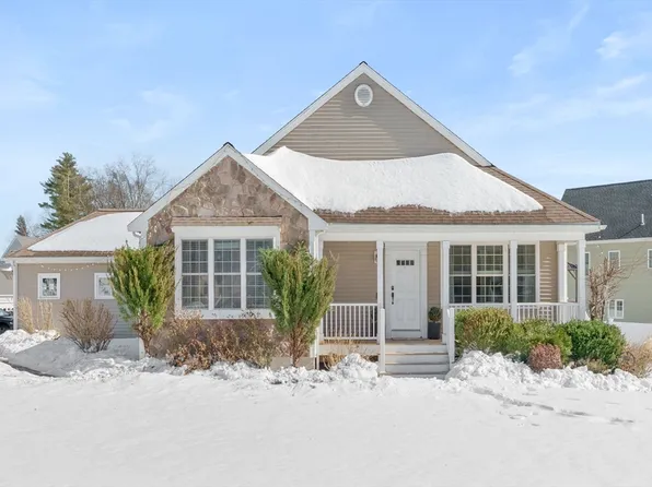 3 Parkview Ln, Brockton, MA 02302