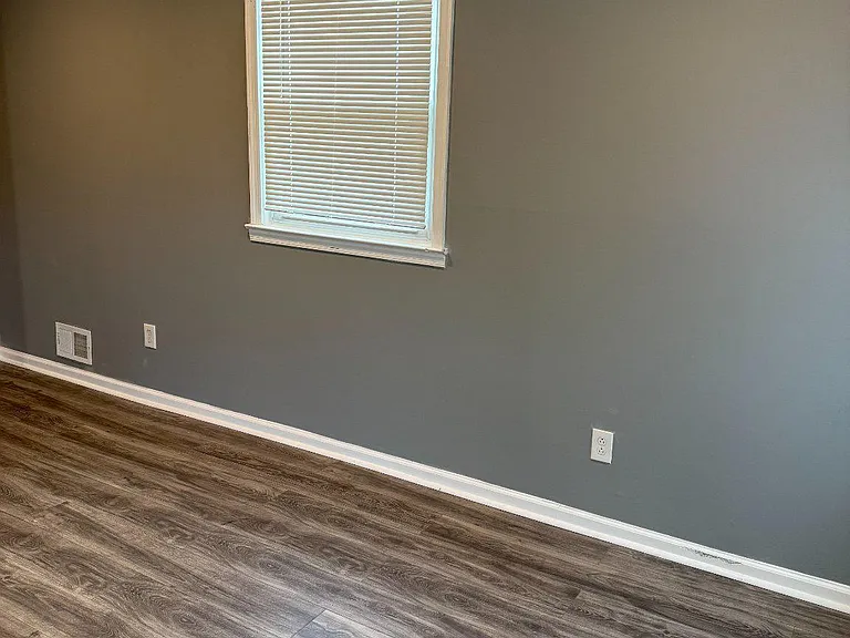 821 Maury Ave — Photo 6
