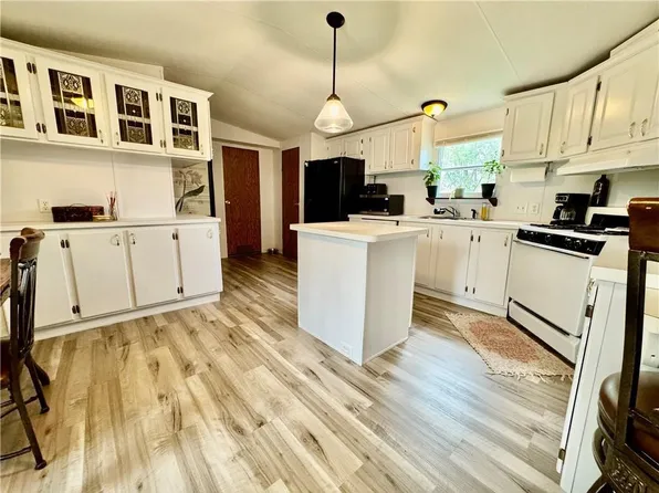 39942 W 379th St, Lane, KS 66042