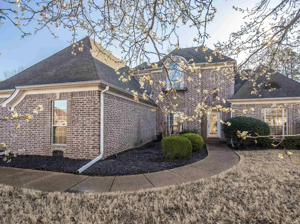 5144 Melissa Woods Dr, Bartlett, TN 38135