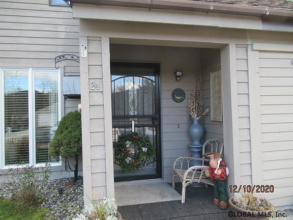 2nd image of 24 Eichen St