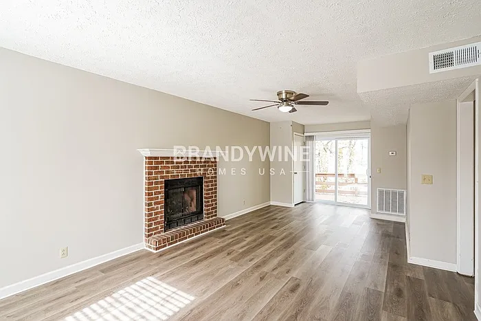 924 Ilawood Dr — Photo 4