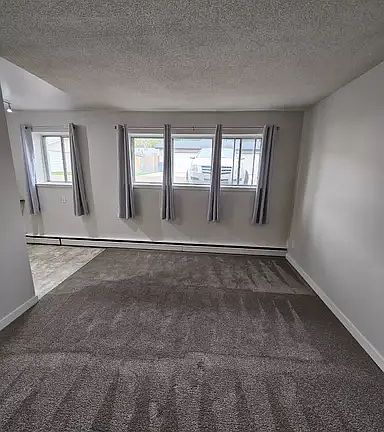 5th image of 11640 124th St NW #1