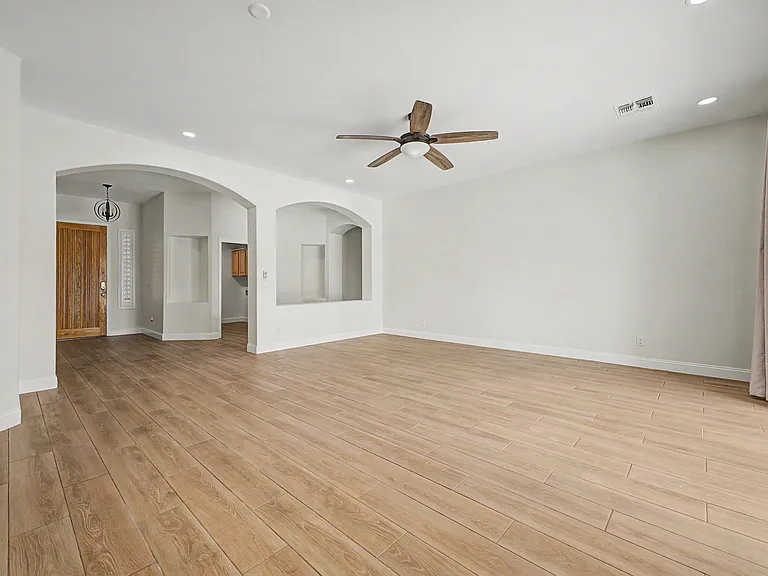 S McClelland Dr — Photo 10