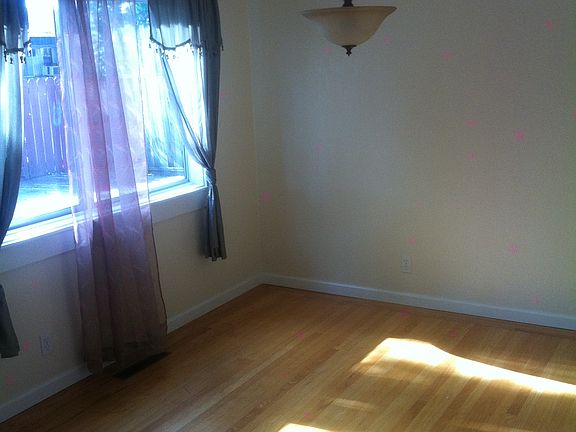 Taseful lighting, curtains