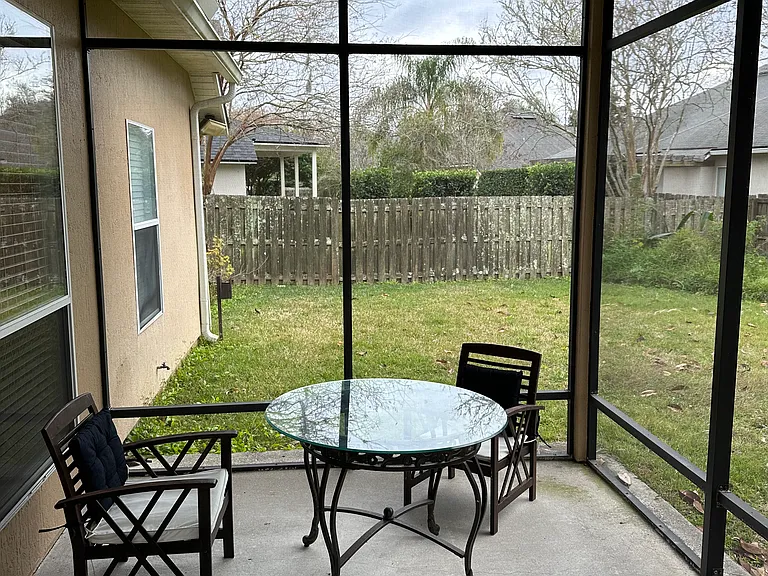 2037 Chaucer Ln — Photo 10