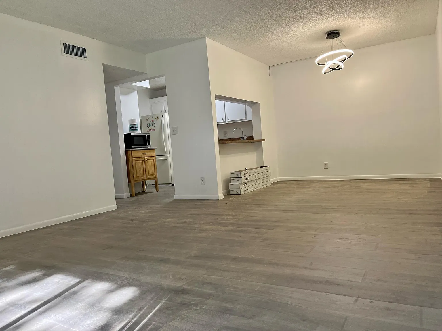 2 bed, 2.0 bath, 1005 sqft, $1,750 — Photo 3