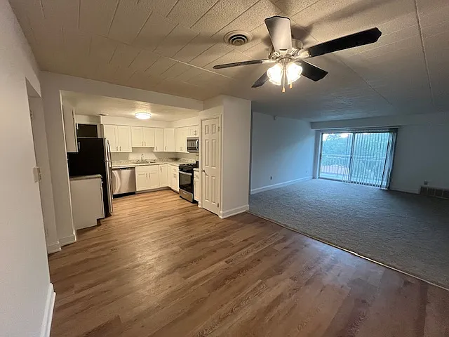 Monroeville Apartments at LaVale — Photo 11