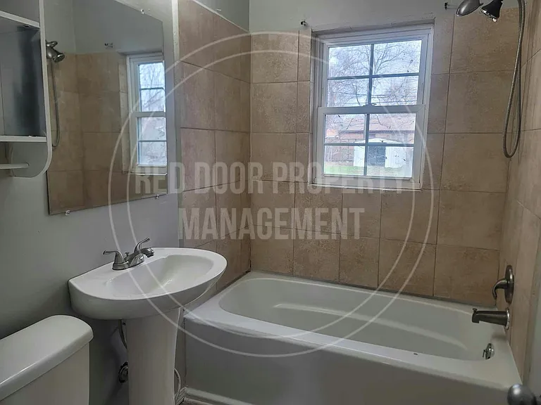 1502 E Jump Ave — Photo 8