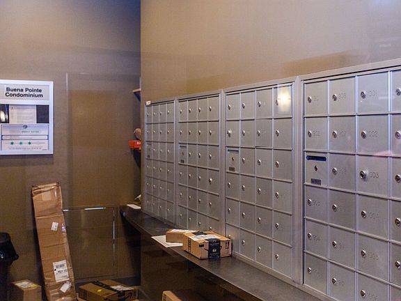 3rd image of 4350 N Broadway Ave #307