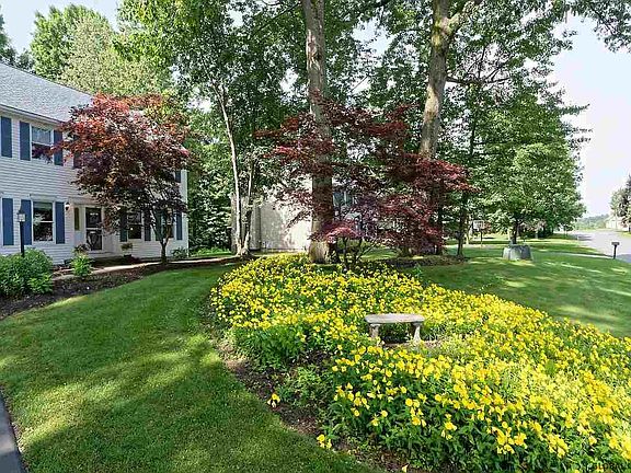 5th image of 73 Orchardview Dr