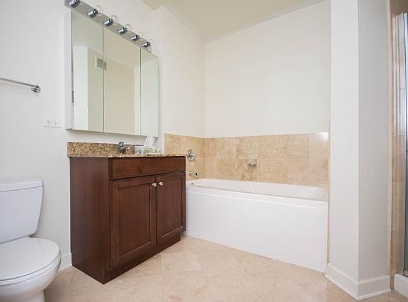 5th image of 450 E Waterside Dr Unit 2402