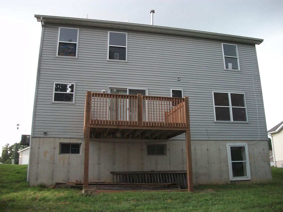 2nd image of 140 Ezekiel Ct