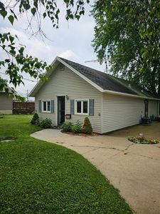 606 3rd St SW, Stewartville, MN, 55976