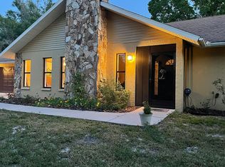 3643 Walden Pond Dr, Sarasota, FL 34240