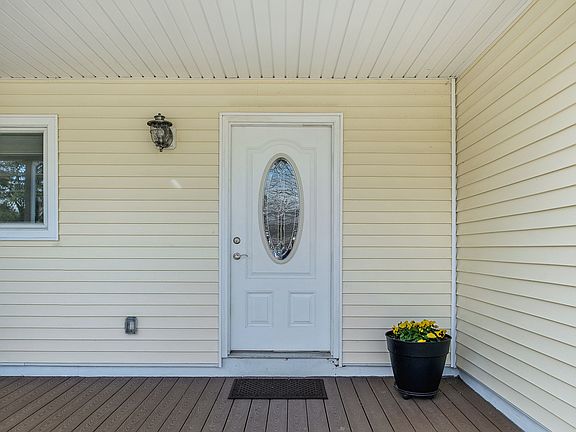 2585 Ridge St Yorktown Heights, NY (04 of 27).jpg