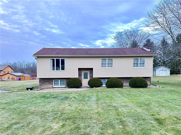 113 James Cir N, New Castle, PA 16102