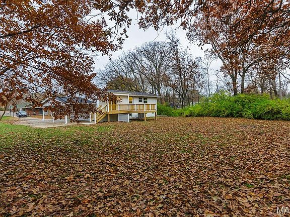 2nd image of 27 Laura Dr