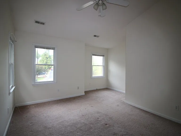 1437 Opal Ct — Photo 12