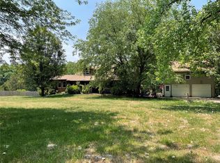 545 Walker Rd, Troy, MO 63379