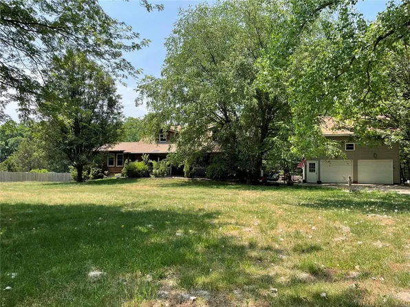 545 Walker Rd, Troy, MO 63379