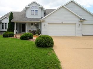 1306 Gail Dr, Green Bay, WI 54311