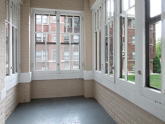 5th image of 422 Lake St APT I2