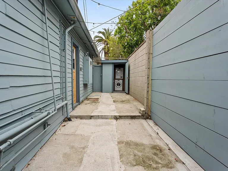 961.5 Marco Pl — Photo 9