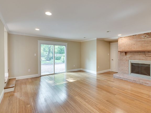 4th image of 8505 Camden St