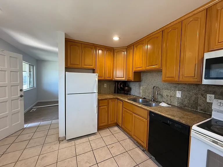 4380 Moorpark Ave #2 — Photo 9