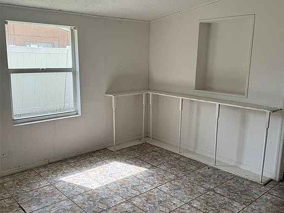 3rd image of 3033 KAREN AVENUE