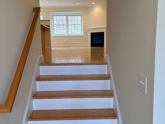 4th image of 3 Blackberry Ln