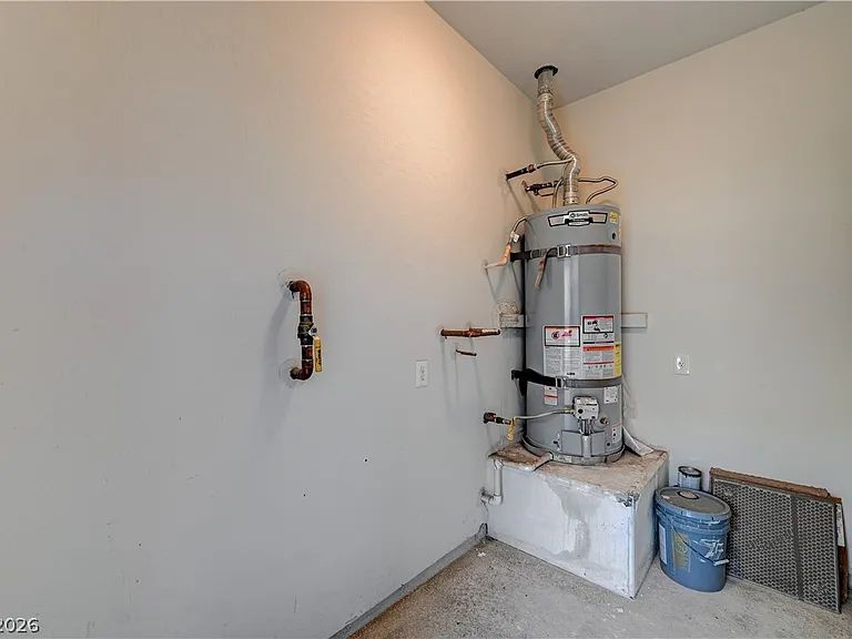 6868 Sky Pointe Dr #2115 — Photo 15