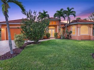2305 Kismet Pkwy W, Cape Coral, FL 33993