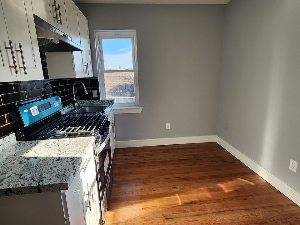 1st image of 48 Oak St Floor 2
