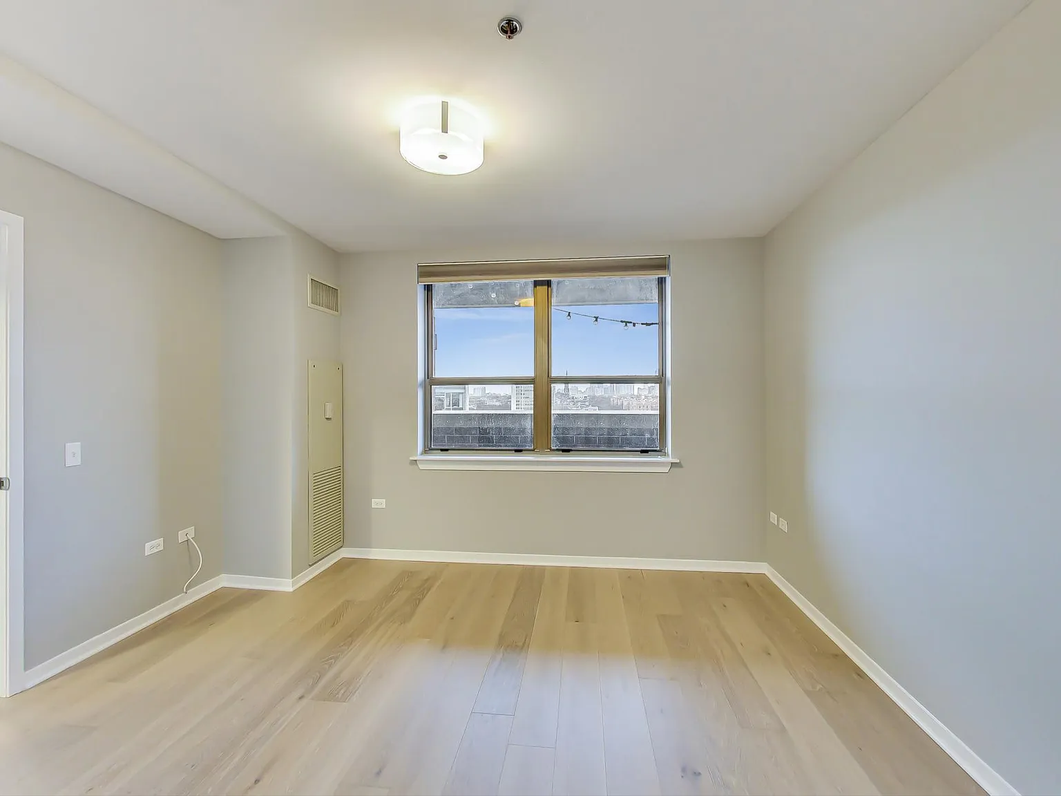 2 bed, 1250 sqft, $4,150 — Photo 4